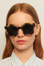 Load image into Gallery viewer, A.Kjaerbede ‘Billy Hornet’ Sunglasses
